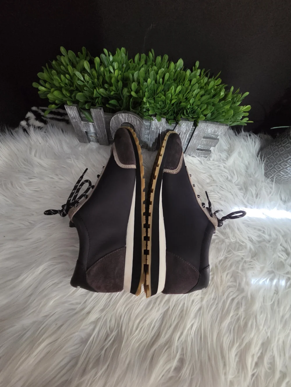 Tory Burch Black/Brown/Tan Vintage Nylon Lace-Up Women's Sneakers. Size 10.5